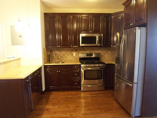 Rented by Citi Habitats | media 8