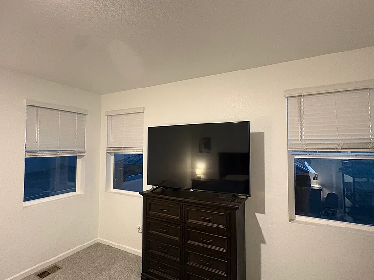 311 W Owen Ave — Photo 8
