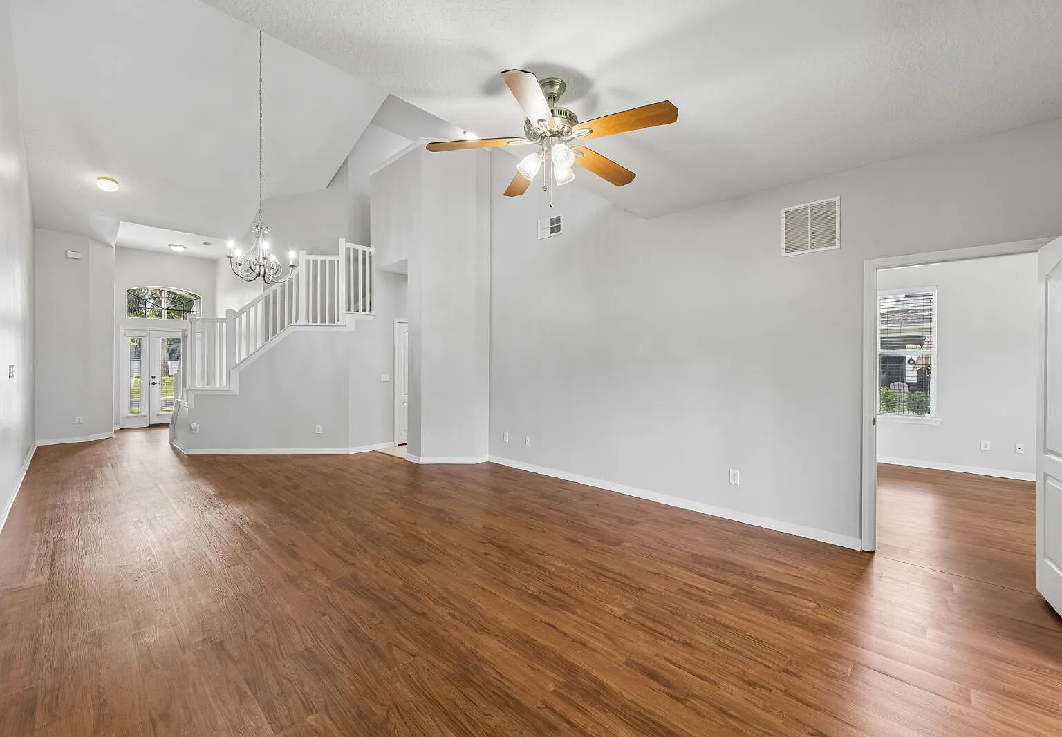 3 bed, 2.5 bath, 1733 sqft, $2,500 — Photo 4
