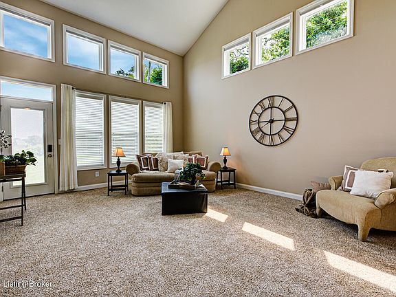 5th image of 1005 Ashberry Dr