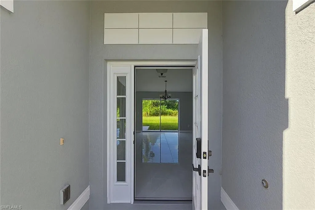 3 bed, 2.0 bath, 1639 sqft, $1,950 — Photo 4