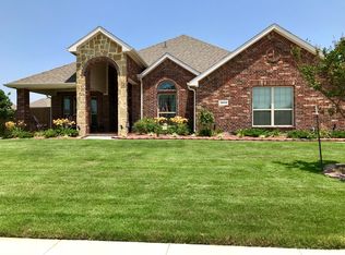 1019 Wellington Dr, Glenn Heights, TX 75154