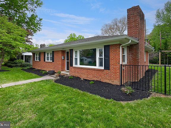 2nd image of 43 Oak Ln