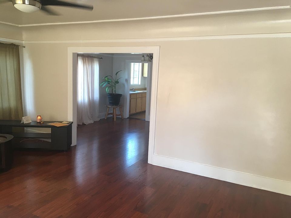 1st image of 163 N Mariposa Ave