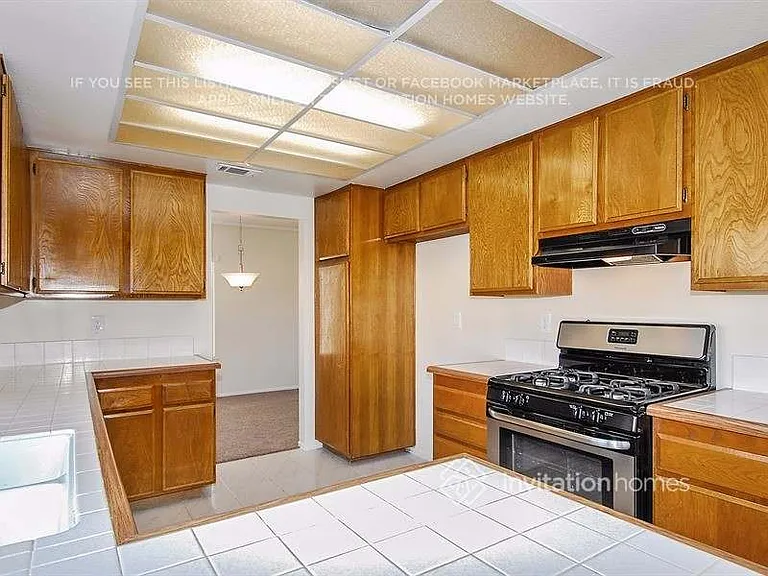 15940 Miller Ave — Photo 8