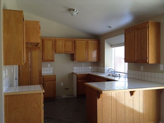 5th image of 2558 Pleasant Colony St