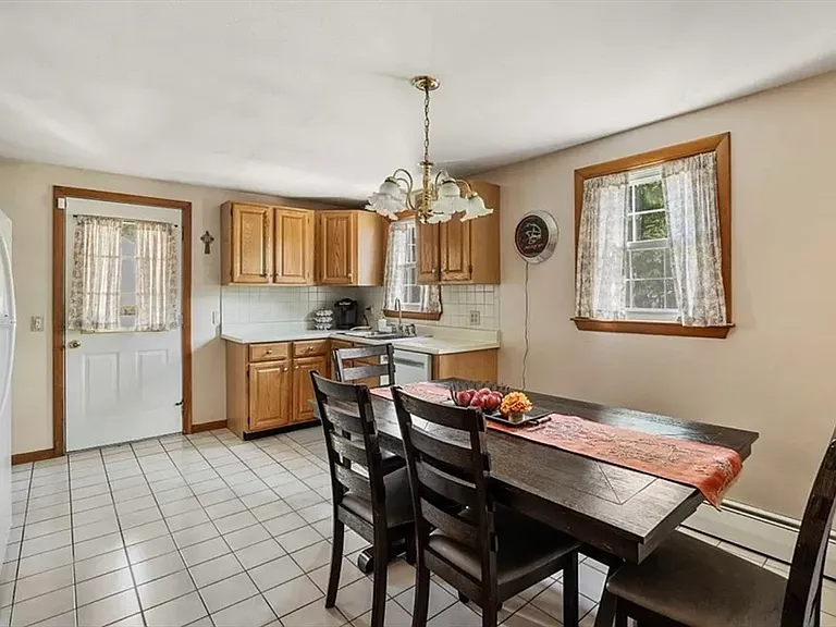 11 Boyden St #1 — Photo 6