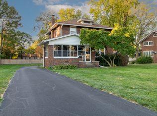 1907 E Oakland Ave, Bloomington, IL