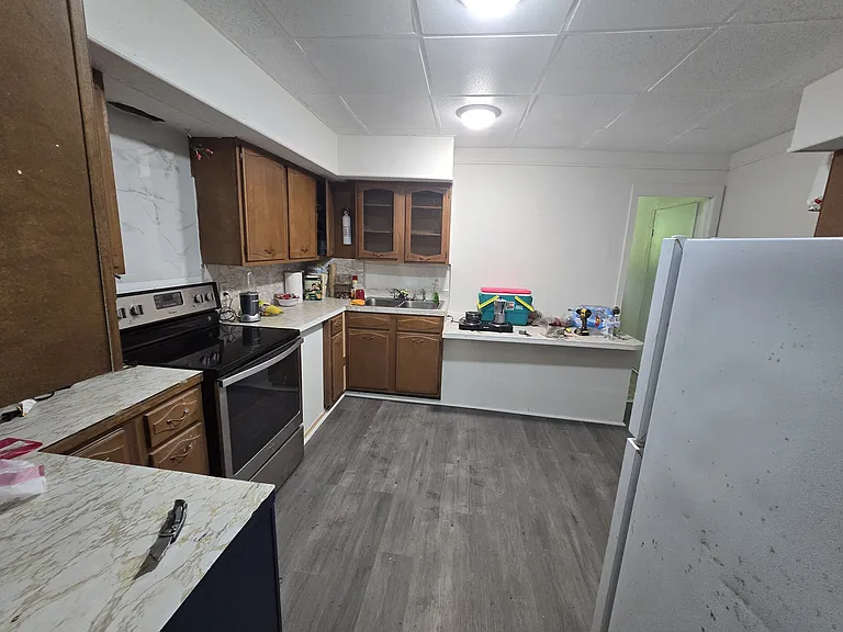 912 N Orange St — Photo 29