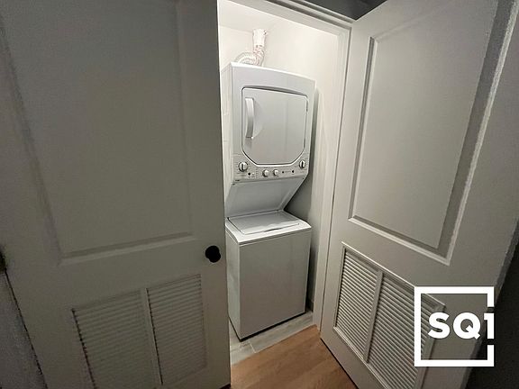 2nd image of 4405 N Seeley Ave #4409-2A