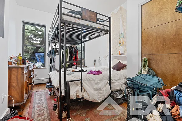 Rented by EXR | media 5