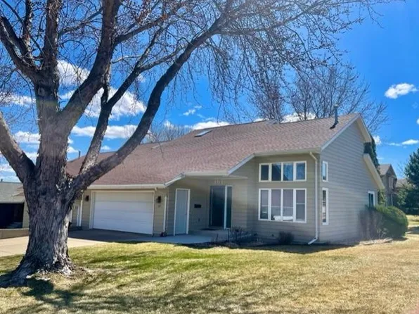 101 Anna St, Yankton, SD 57078
