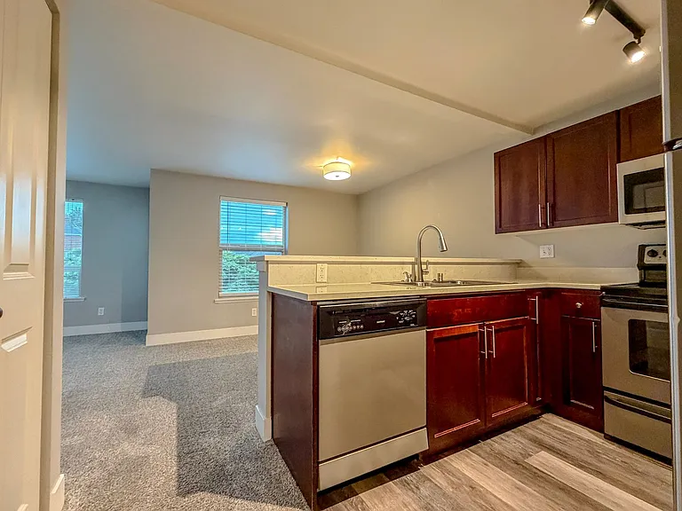 566 Prospect St #303 — Photo 4