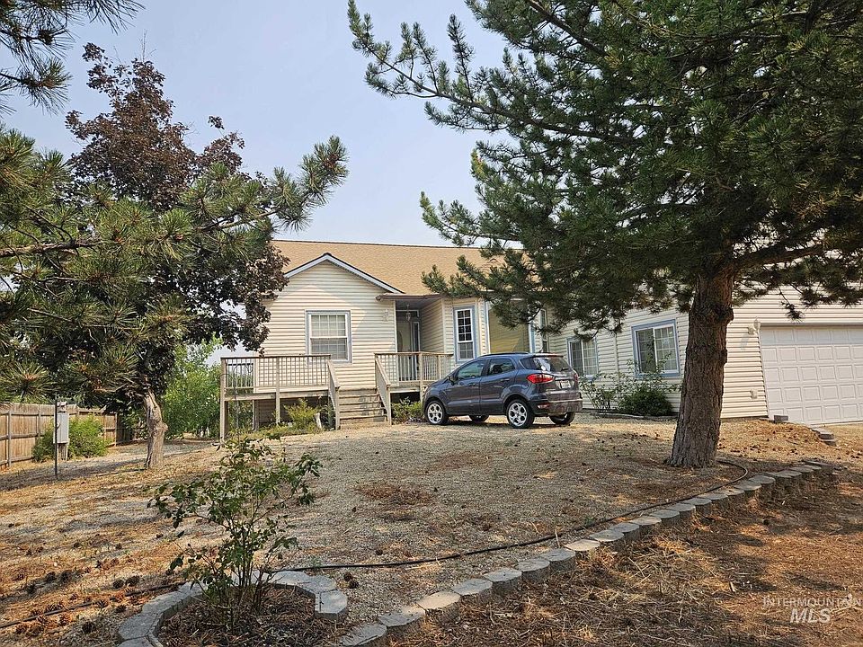 1st image of 20300 Ila Ln