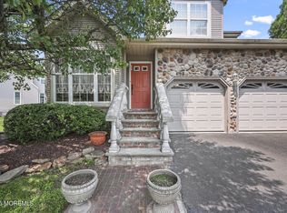 28 Brent Dr, Howell, NJ 07731