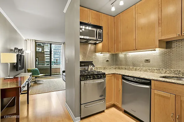 Rented by Corcoran | media 14