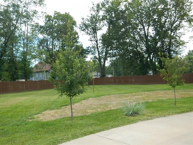 2nd image of 105 Lisa Ct