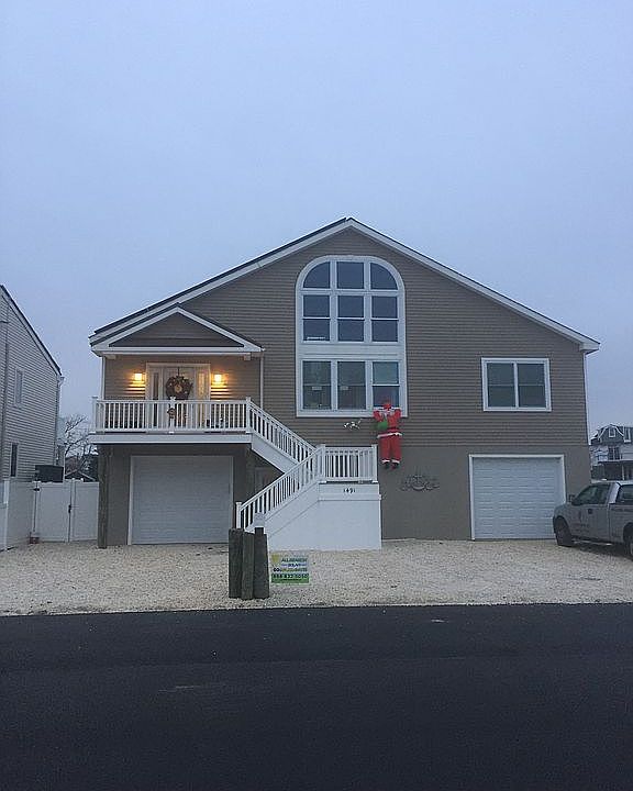 2nd image of 1491 Paul Blvd