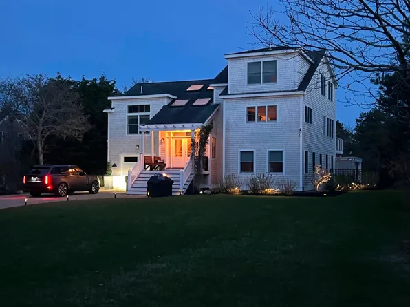 7 Katama Dr #7, Edgartown, MA 02539