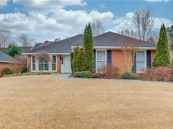 295 Stepping Stone Dr, Alpharetta, GA 30004