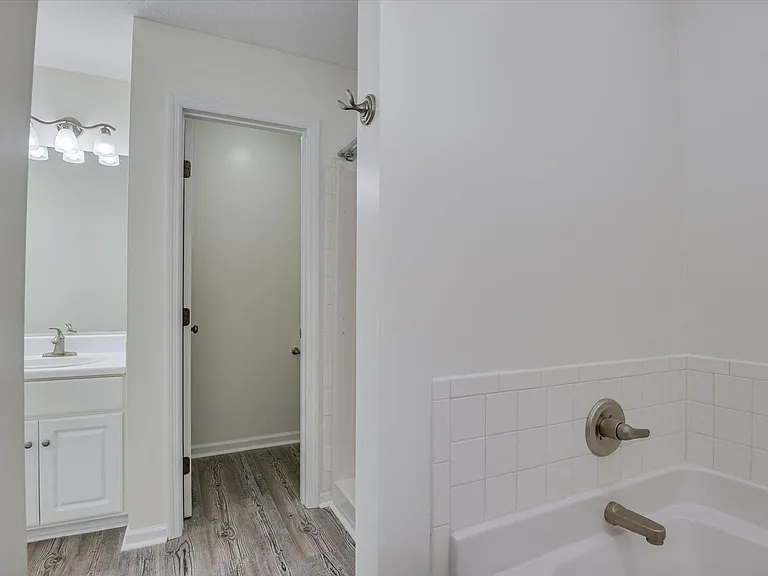 610 Butler Springs Cir — Photo 24
