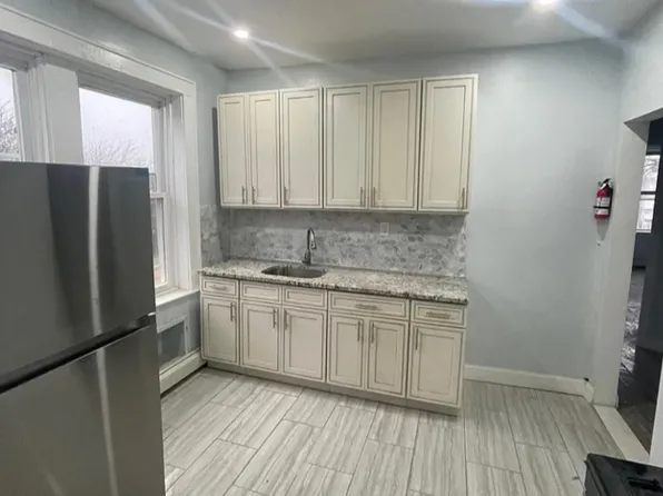 148 Brunswick St Floor 2, Newark, NJ 07114