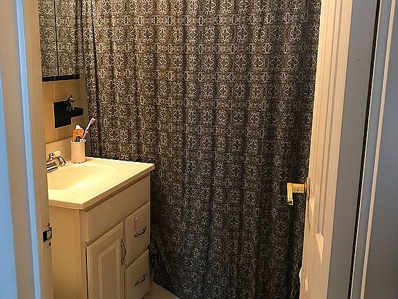 4th image of 23410 Lake Shore Blvd #11