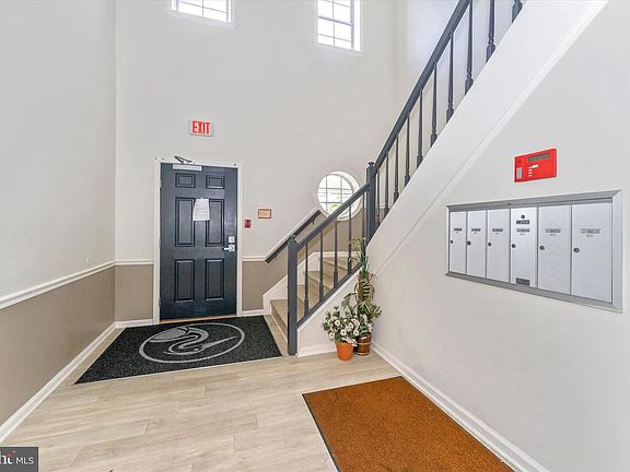 4th image of 14306 Bowsprit Ln APT 32