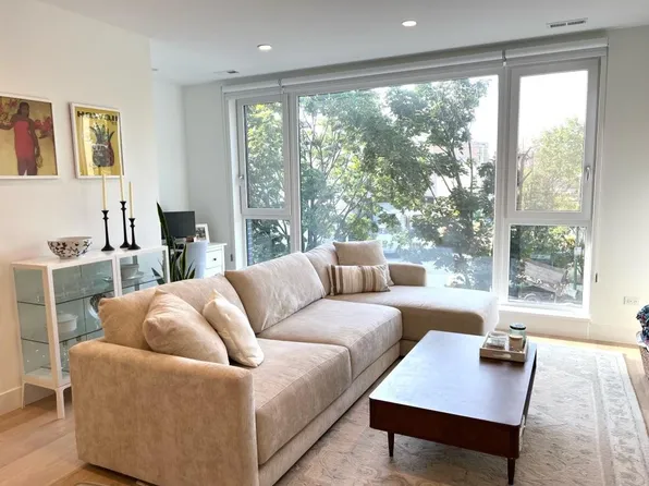 1367 W Hubbard St #2, Chicago, IL 60642