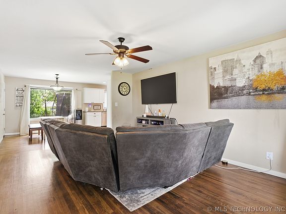 3rd image of 7526 E Oklahoma Pl