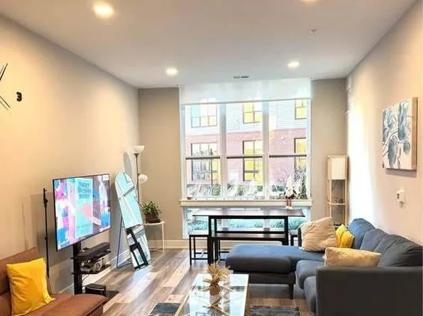 110 Goldsborough Drive image 1 of 6
