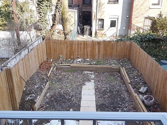 4th image of 313 Hancock St #1
