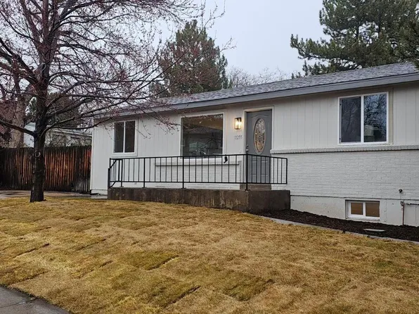 11255 W Hawaii Place, Lakewood, CO 80232