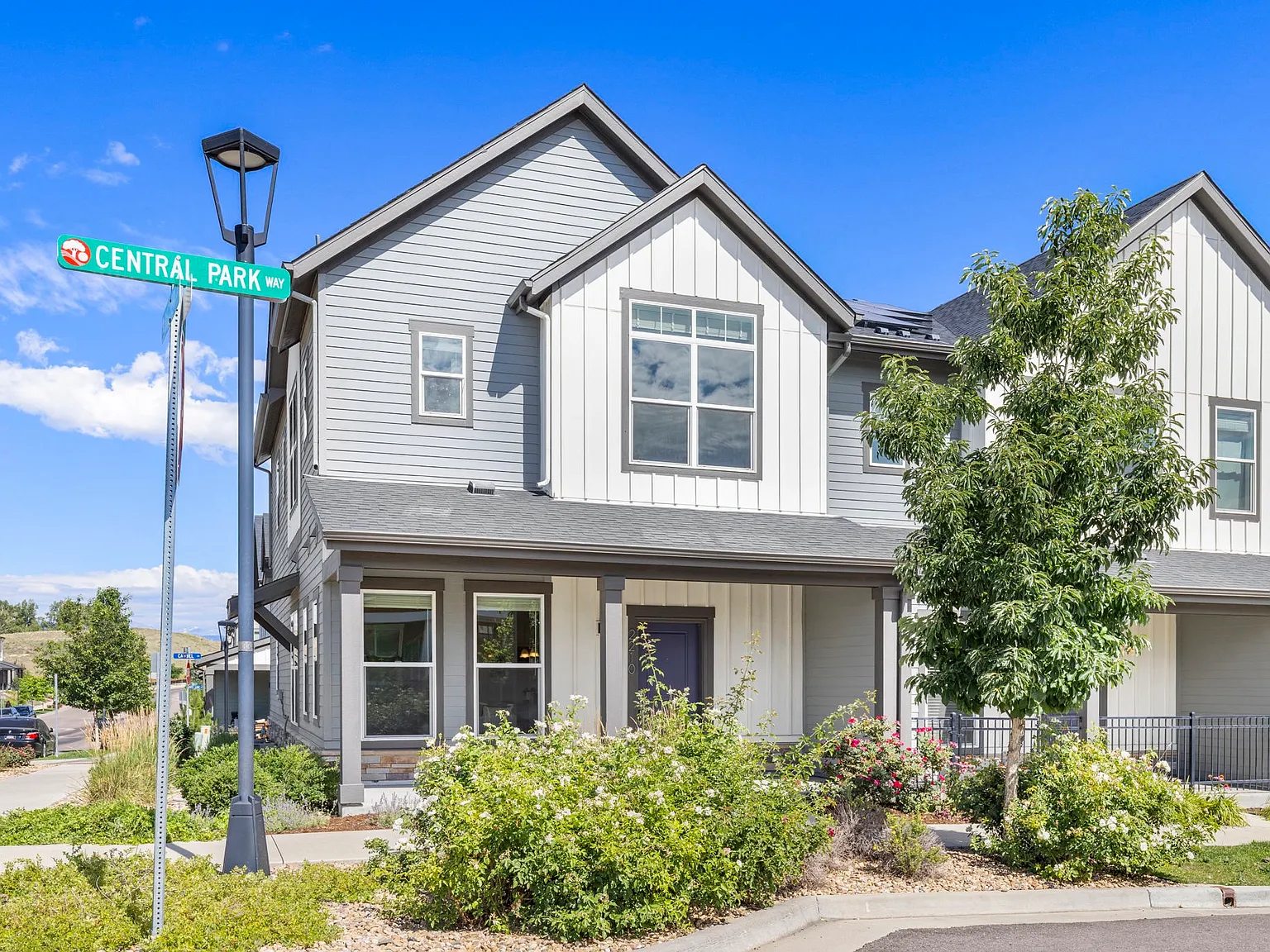 2210 Central Park Way — Photo 2