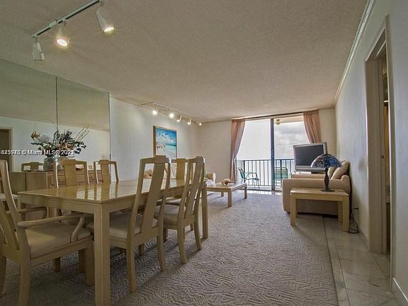 4th image of 2625 Collins Ave APT 1905