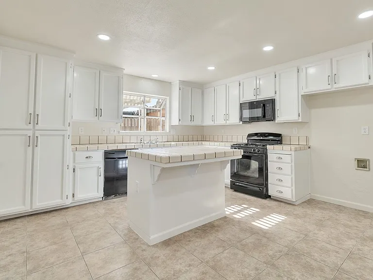 2130 Hidden Canyon Way — Photo 20