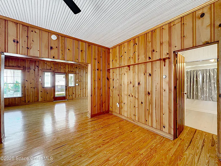 2811 N Indian River Dr — Photo 10
