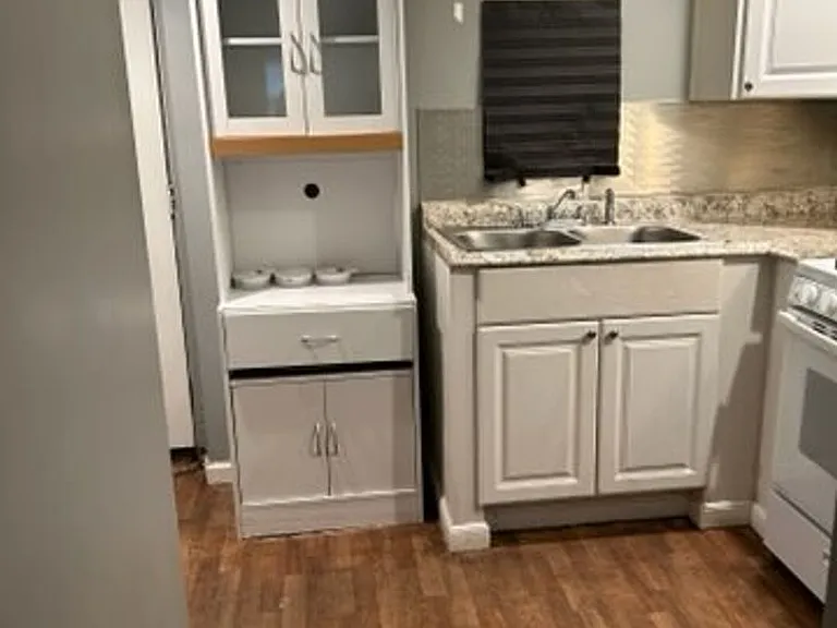 306 Henry Aaron Ave S #W — Photo 5