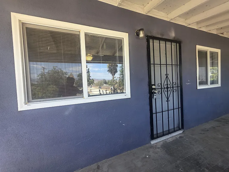 Avenue J — Photo 19