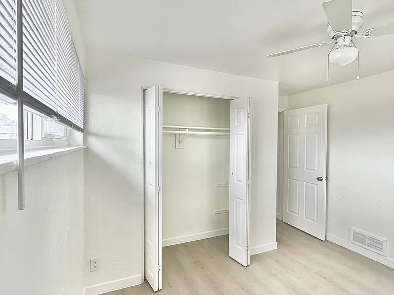1149 Akron St #1149 — Photo 7