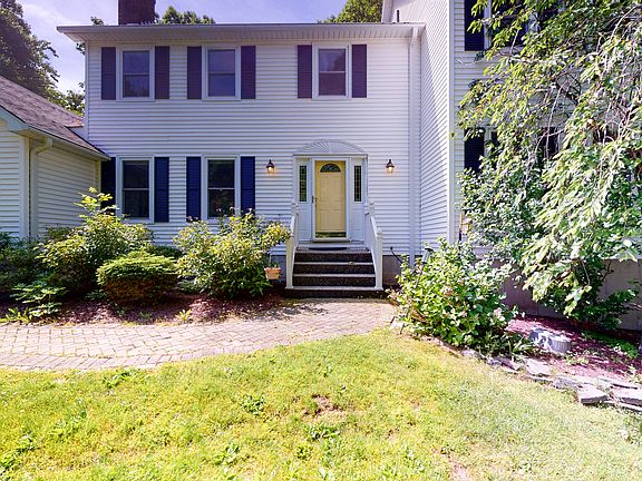 2nd image of 25 Kilian Dr