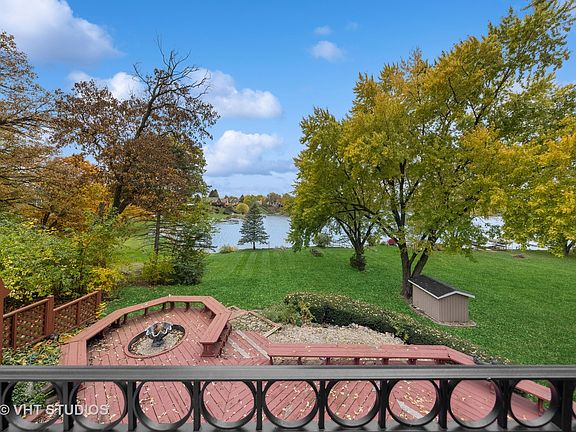 2nd image of 1522 Lake Holiday Dr