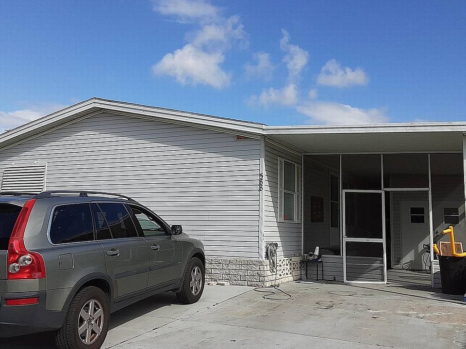 1st image of 588 Clover Ln