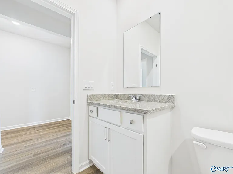 1325 Eidson St — Photo 32