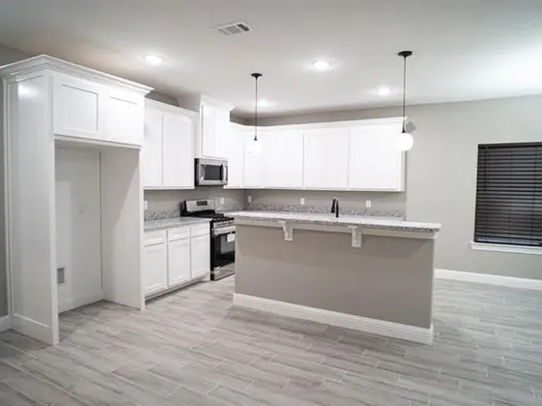 3229 Thannisch Ave — Photo 5