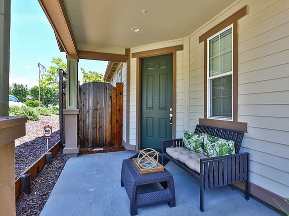 4th image of 16980 Fremont Ct