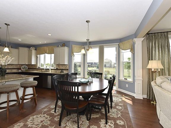 5th image of 11193 Glen Avon Way