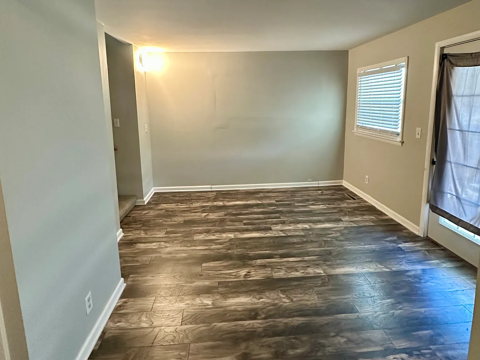 2 bed, 1000 sqft, $1,350 — Photo 3