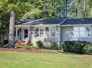 5920 Arcadia Dr, Greensboro, NC 27410