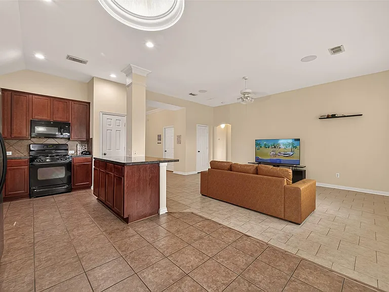 23222 Century Plant Dr — Photo 11